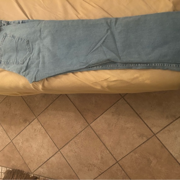 Hollister Slim Straight Light Blue Jeans - Picture 4 of 4